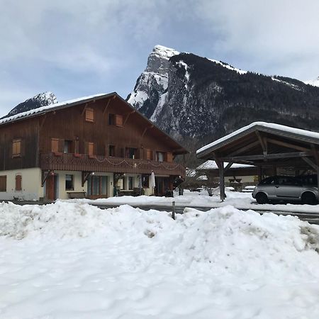 Particulier Loue 2 Appartements Communicants Dans Chalet A Samoens Jusqu A 16 Couchages Kültér fotó
